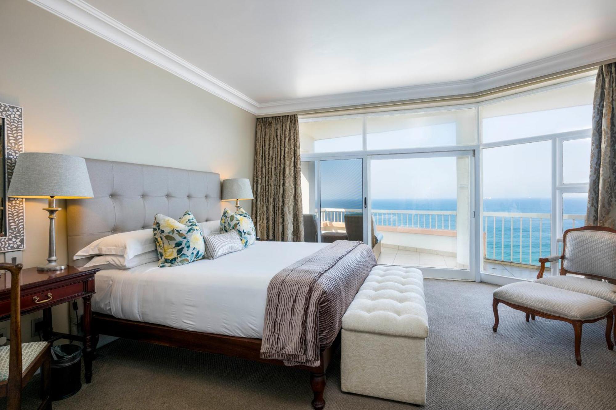 Beverly Hills Durban Exteriör bild A bedroom at the Oyster Box