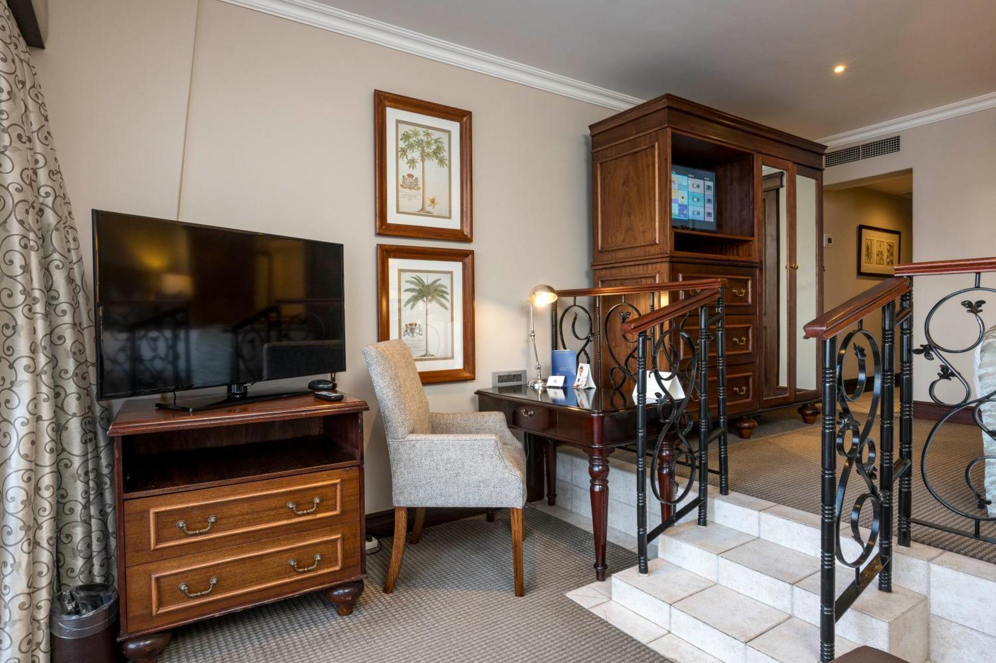 Beverly Hills Durban Exteriör bild A suite at the Taj Mahal Palace