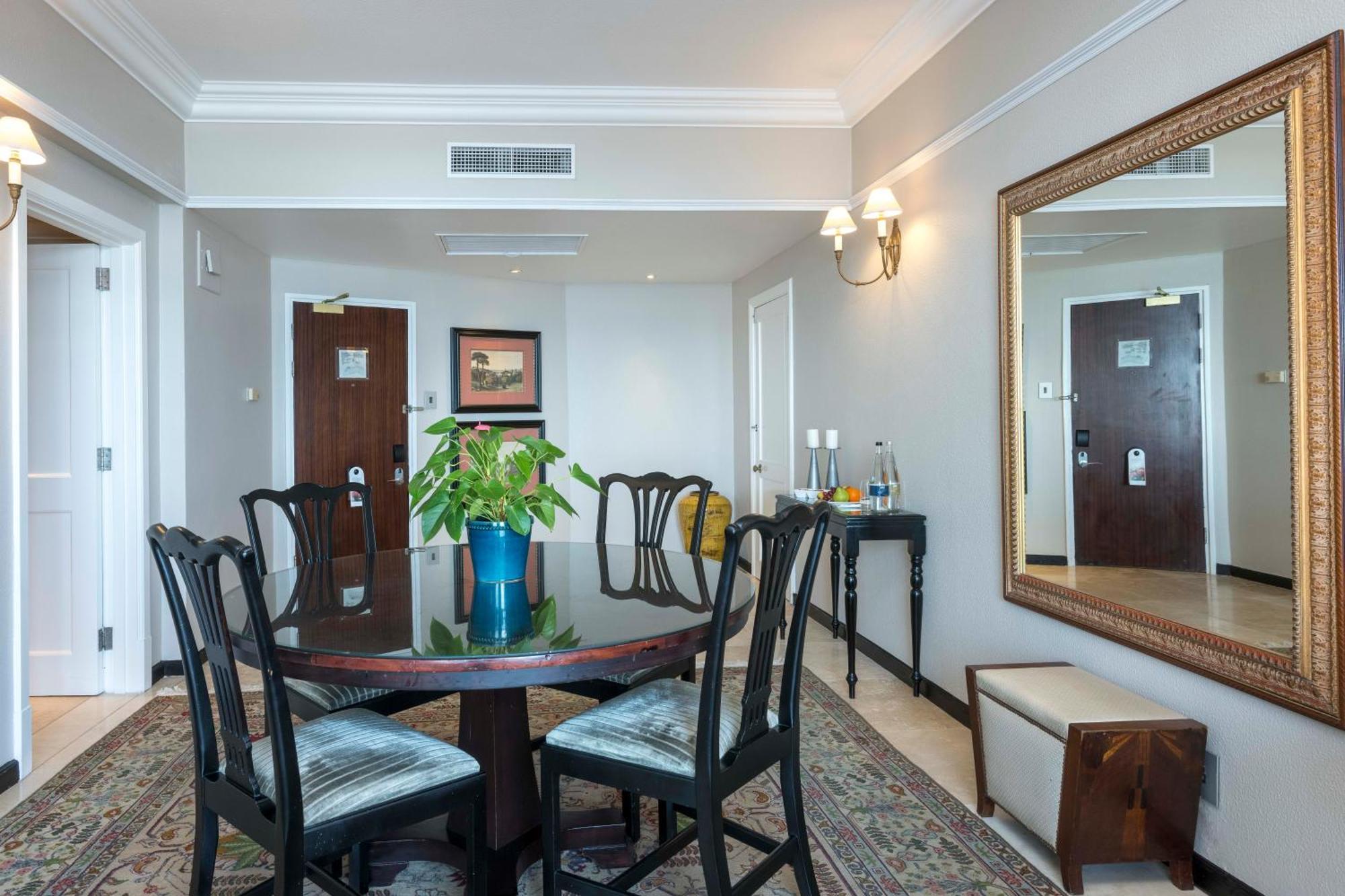 Beverly Hills Durban Exteriör bild A suite at the Hilton