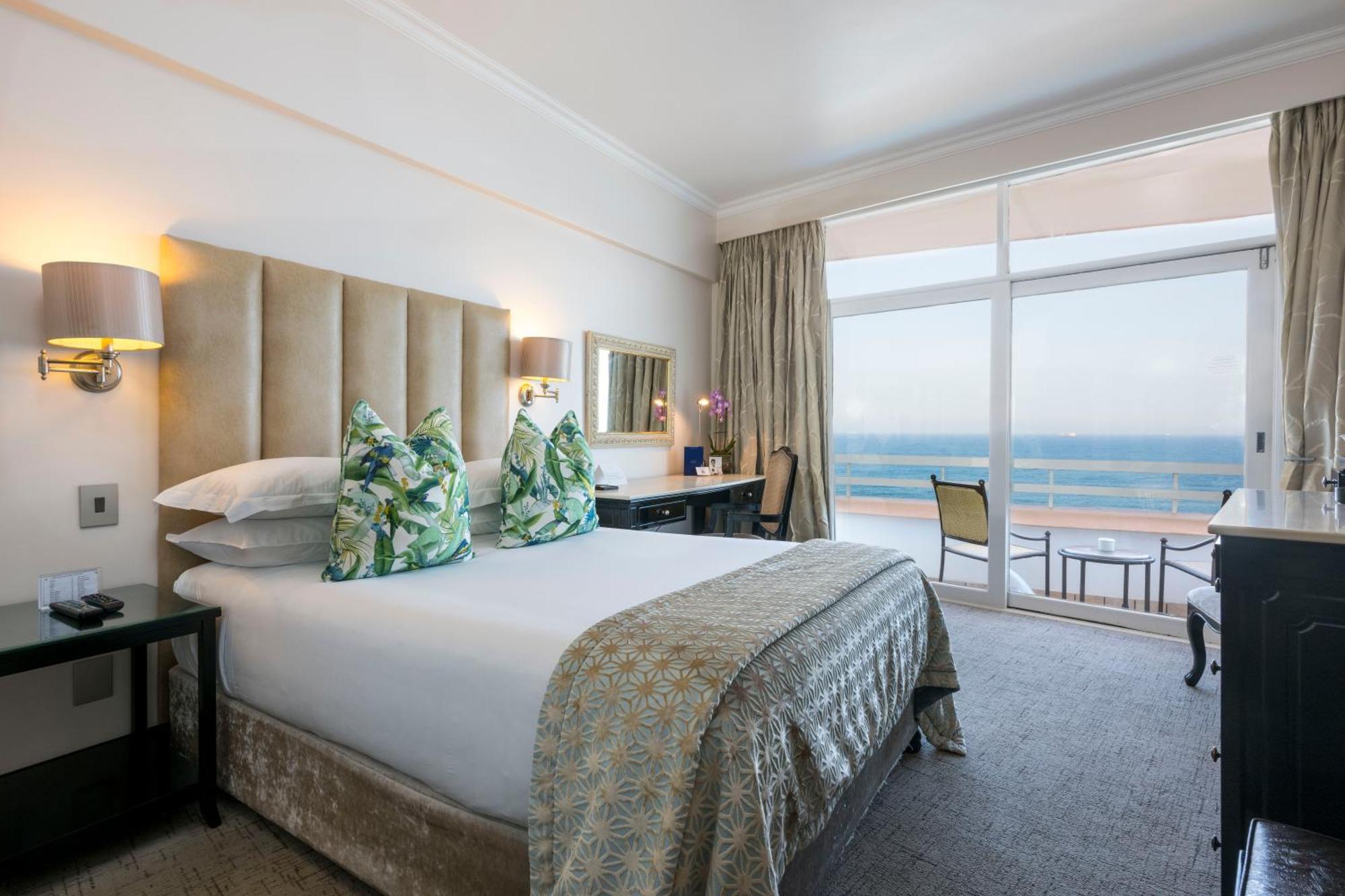 Beverly Hills Durban Exteriör bild A room at the Oyster Box