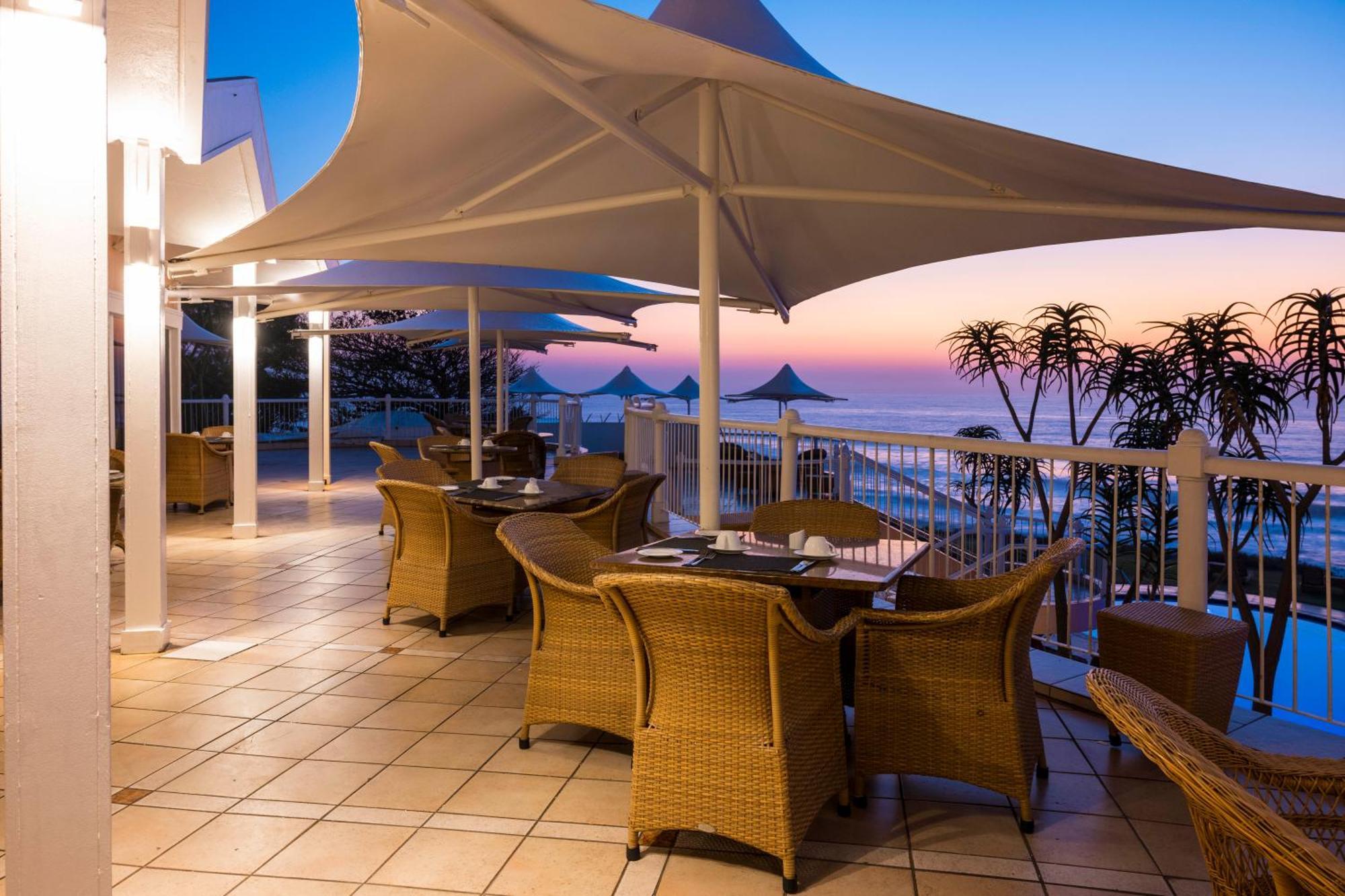 Beverly Hills Durban Exteriör bild The Deck