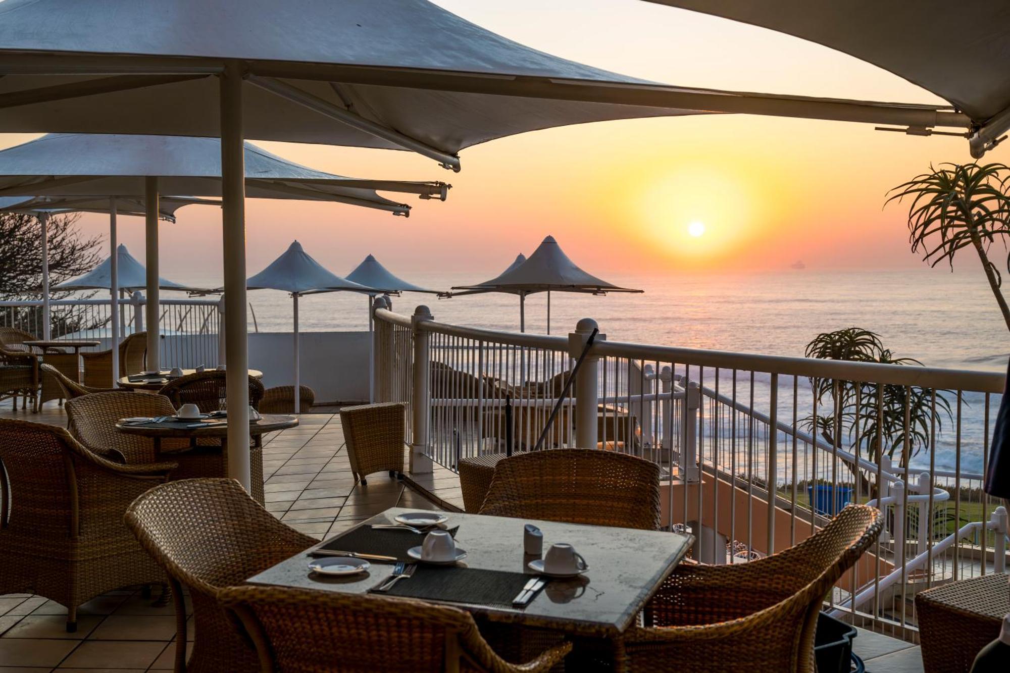 Beverly Hills Durban Exteriör bild Sunset at the Cape of Good Hope