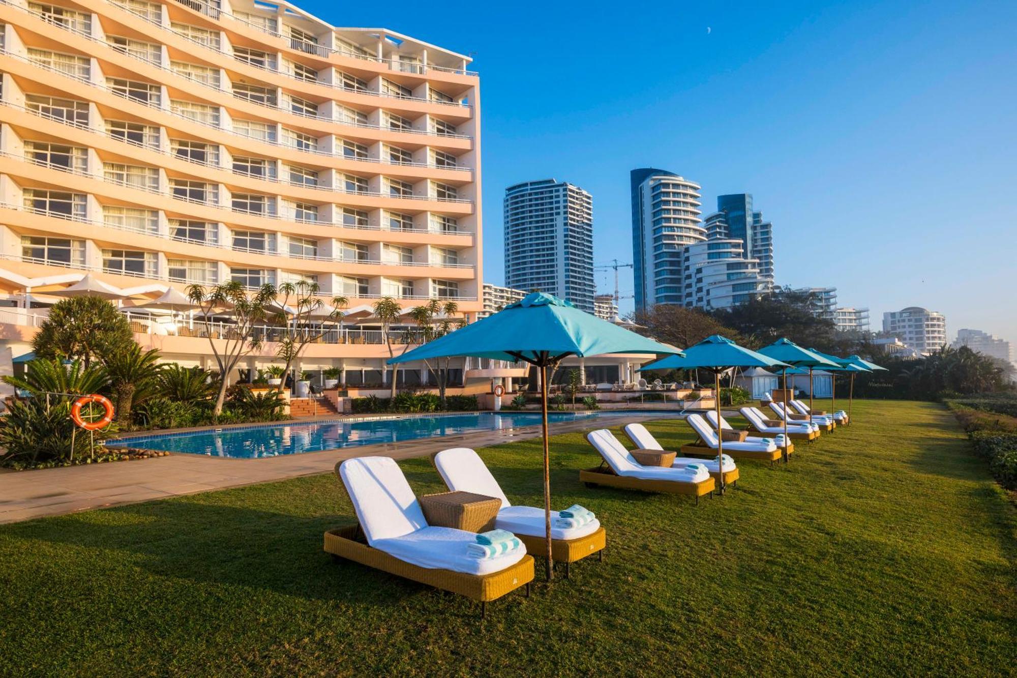 Beverly Hills Durban Exteriör bild The pool at The Oberoi Mumbai